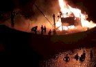 Kapal Nelayan di Krueng Mane Aceh Utara,  Terbakar