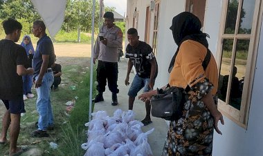 Kapolres Lhokseumawe Salurkan 50 Kantong Daging Kurban untuk Penghuni Huntara