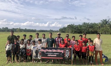Cetak Bibit Pesepak Bola Sejak Dini, Pemuda Ule Blang Gelar Pertandingan Anak Semarakkan HUT RI ke-81
