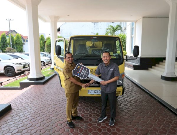 Pemko Lhokseumawe Terima Bantuan Truk Sampah dari PT Perta Arun Gas