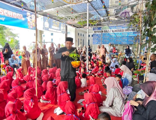 110 Siswa Baru TKS IT BAZLA Ikuti MPLS Ramah, Diawali Prosesi Peusijuek