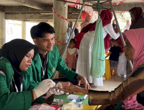 KKN Kelompok 14 Cot Mee Gelar Cek Gula Darah Lansia