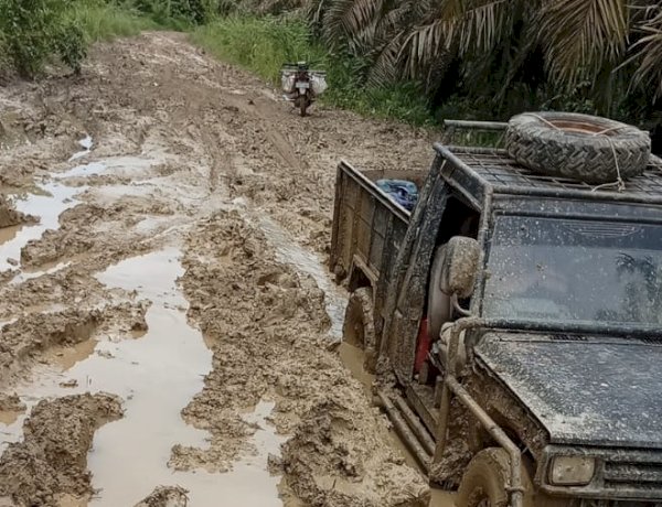 Menanti Janji Pembangunan, Jalan di Pelosok Aceh Timur Masih Berlumpur