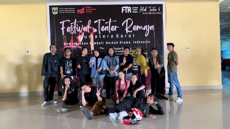 Komunitas Kuflet Rebut 5 Nominasi Terbaik Ajang Festival Teater Remaja Sumbar
