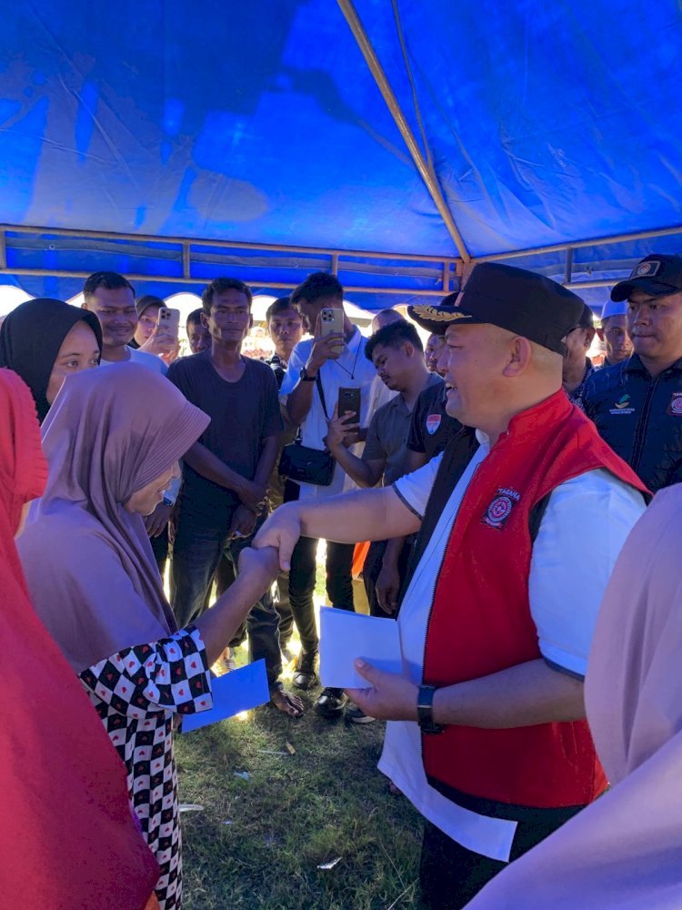 Pemkab Aceh Utara Salurkan Bantuan Darurat kepada Korban Angin Kencang di Enam Kecamatan