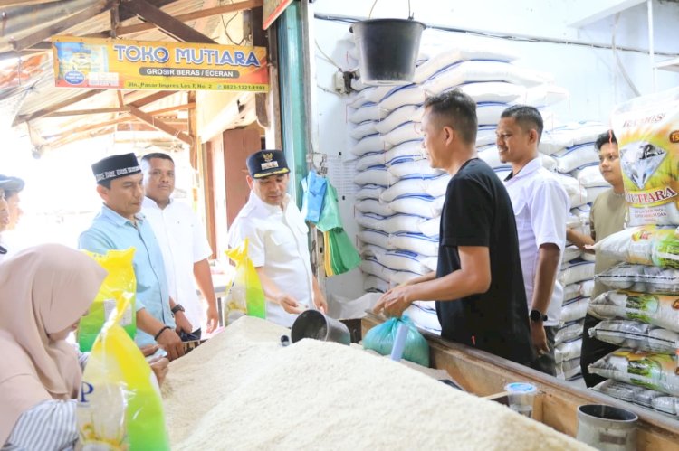 Wali Kota Lhokseumawe Tinjau Pasar Inpres, Tegaskan Komitmen Cegah Beras Oplosan dan Spekulasi Harga
