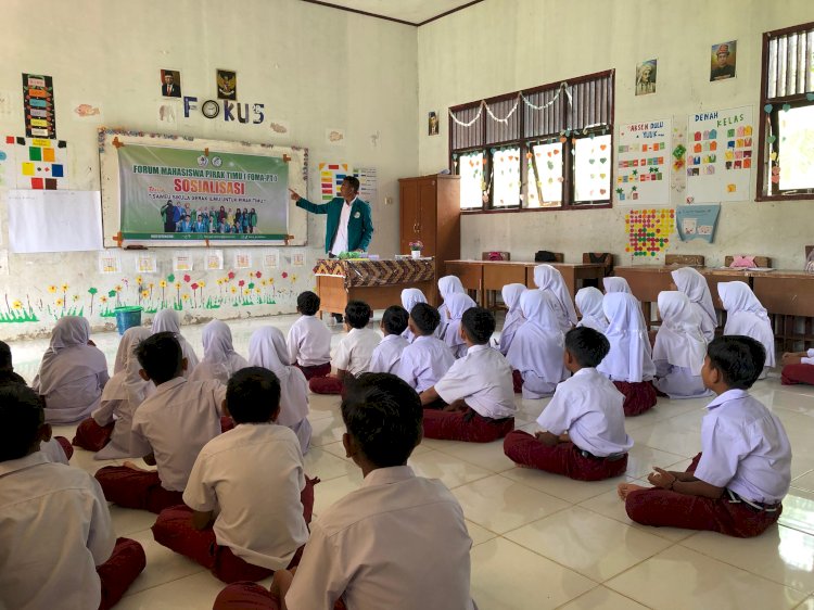 Forum Mahasiswa Pirak Timu Luncurkan Program “Saweu Sikula” di SD Negeri 6 Pirak Timu