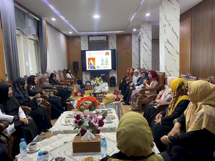 ‎Ketua Dekranasda Aceh Utara Terima Audiensi DWP Kemenag, Bahas Promosi Batik Pase dan UMKM Lokal