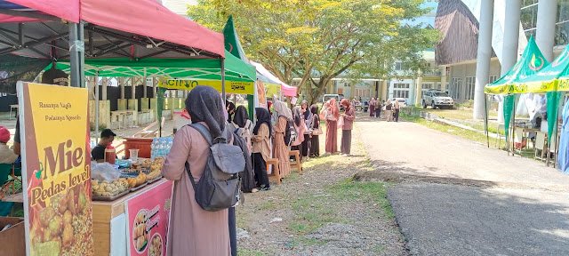 Bazar F-AERO Jadi Ajang Mahasiswa FUAD UIN SUNA Asah Jiwa Wirausaha
