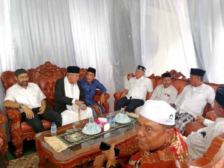 Bupati Ayah Wa Hadiri Haul ke-5 Abu Paloh Gadeng