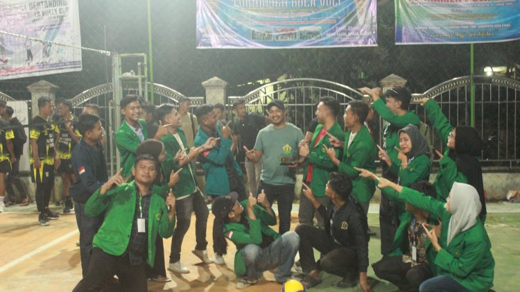 ‎Pemuda Gampong Serdang Apresiasi BEM Unimal dan FOMA Pirak Timu Sukses Gelar Turnamen Voli Sumpah Pemuda