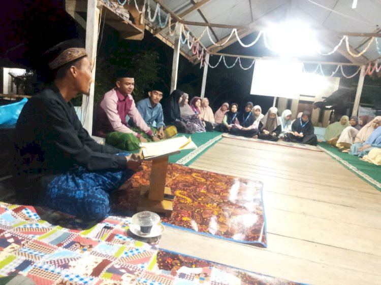‎PENGAJIAN RUTIN MALAM SENIN DI BALAI PENGAJIAN RAUZATUL HUDA, MAHASISWA KPM UIN SUNA KELOMPOK 38 IKUT BERPARTISIPASI