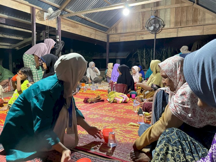 Samadiah dan Pengajian Warga Keureusek Berlangsung Khusyuk, Mahasiswa KPM UIN Suna Ikut Berpartisipasi