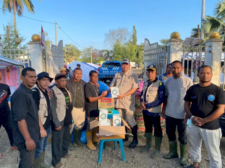 Kepala BNNP Aceh Salurkan Bantuan Kemanusiaan ke Aceh Tamiang