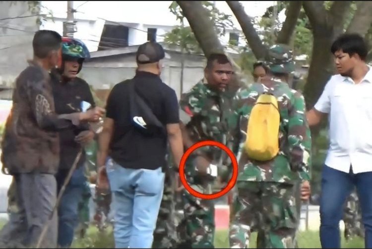Oknum TNI Intimidasi Jurnalis Yang Meliput Aksi Damai di Aceh Utara.