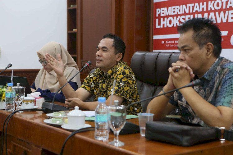 Wali Kota Lhokseumawe Tegaskan Faskes Wajib Patuhi UMP