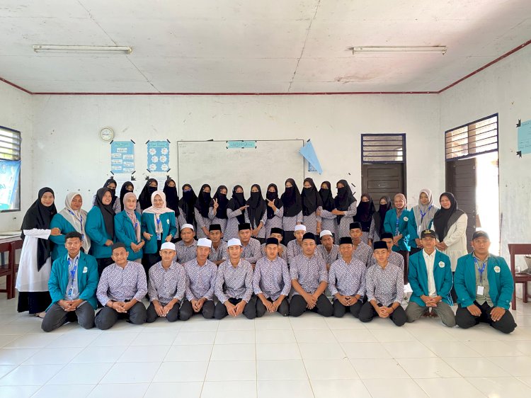 Mahasiswa KPM UIN Sultanah Nahrasiyah Sosialisasikan Pengenalan Kampus di SMA Al Hilal Al Aziziyah