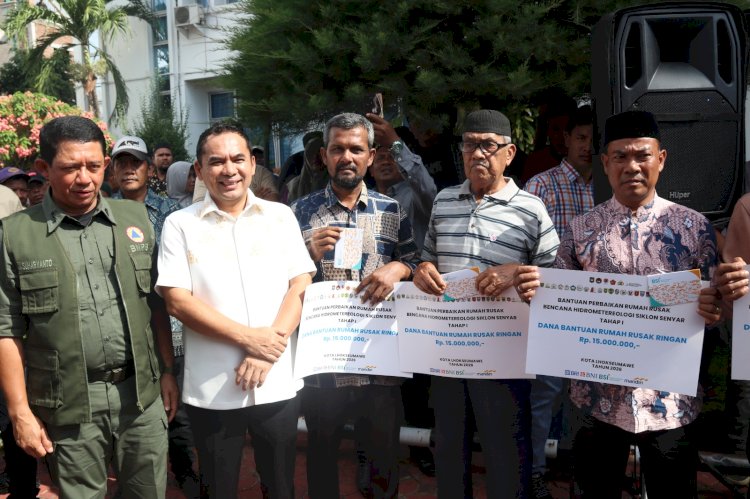 Pemko Lhokseumawe Salurkan Dana Stimulan Perbaikan Rumah Rusak Pascabencana