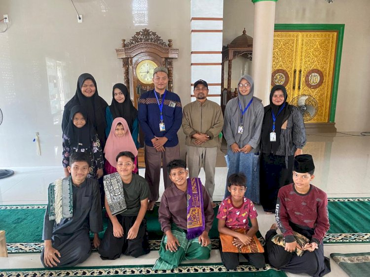 Mahasiswa KPM 10 UIN Sultanah Nahrasiyah Gelar “Ramadhan Bersama Alquran” untuk Anak Terdampak Banjir