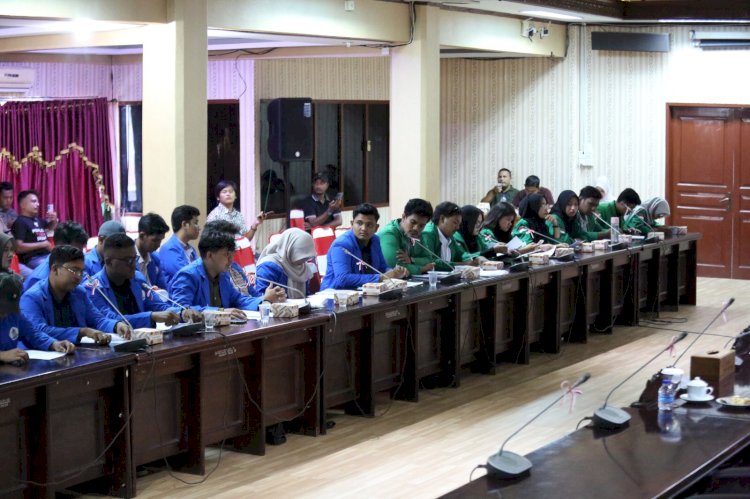 Aliansi Mahasiswa UIN SUNA dan DPM Unimal Sampaikan 10 Petisi Rakyat ke DPRK Lhokseumawe