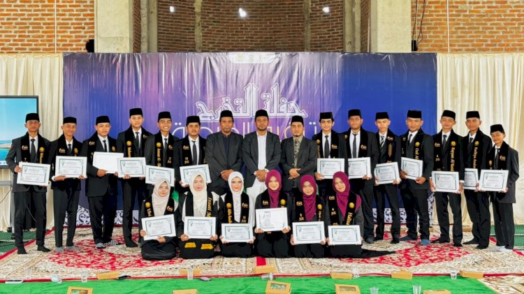 Air Mata Iringi Haflah Takharruj Angkatan VIII Mahad An Nahla