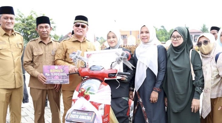 Raisya Annazira Juara I MTQ Nasional, Ayah Wa Serahkan Honda Scoopy