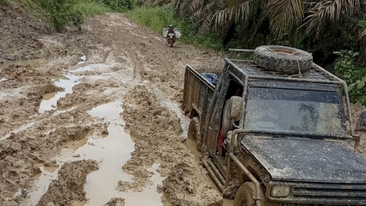Menanti Janji Pembangunan, Jalan di Pelosok Aceh Timur Masih Berlumpur